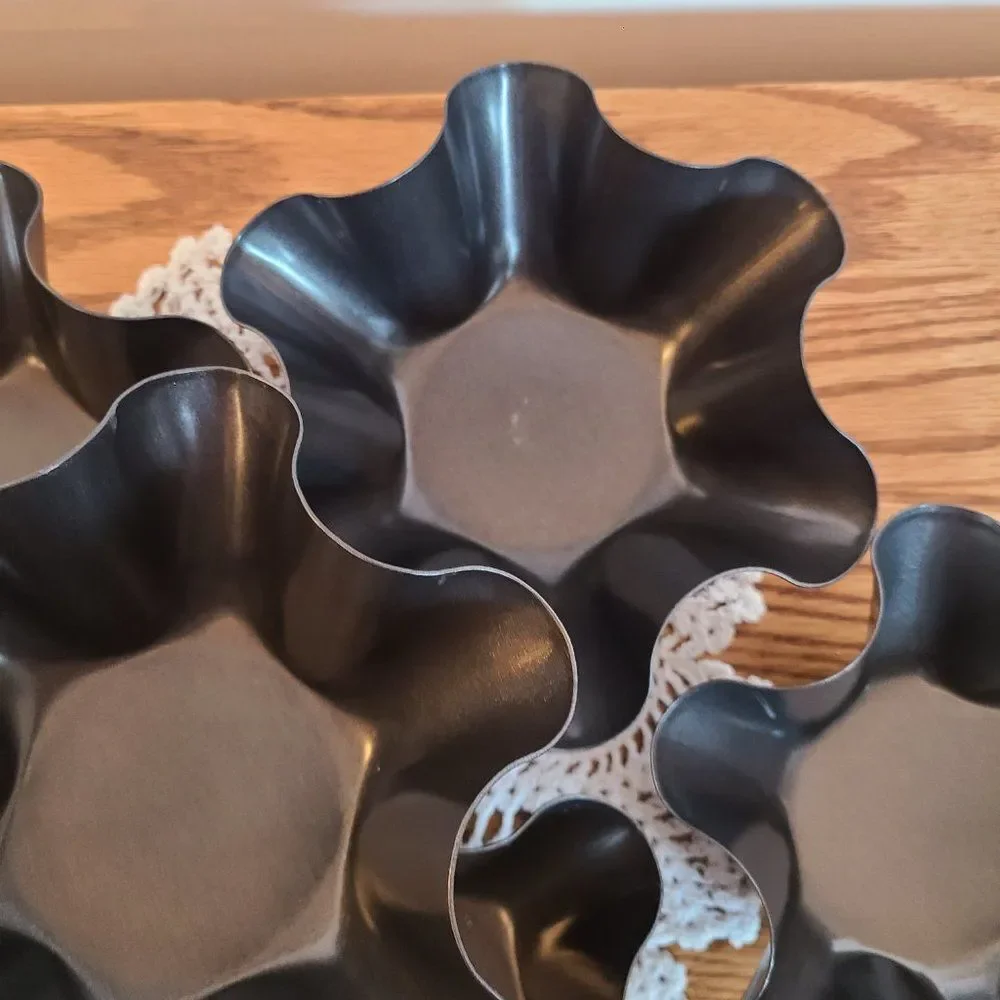 Set of Six Tortilla Non-Stick Fluted Taco Shell Salad Bowl Molds EUC